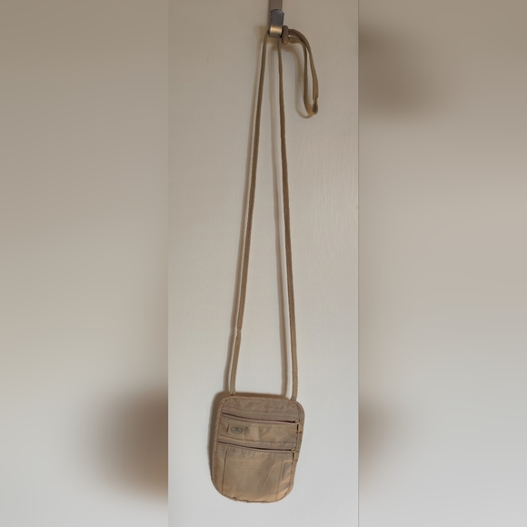 3/$20💗Austin House  Neck/Cross Body Pouch - Picture 8 of 8